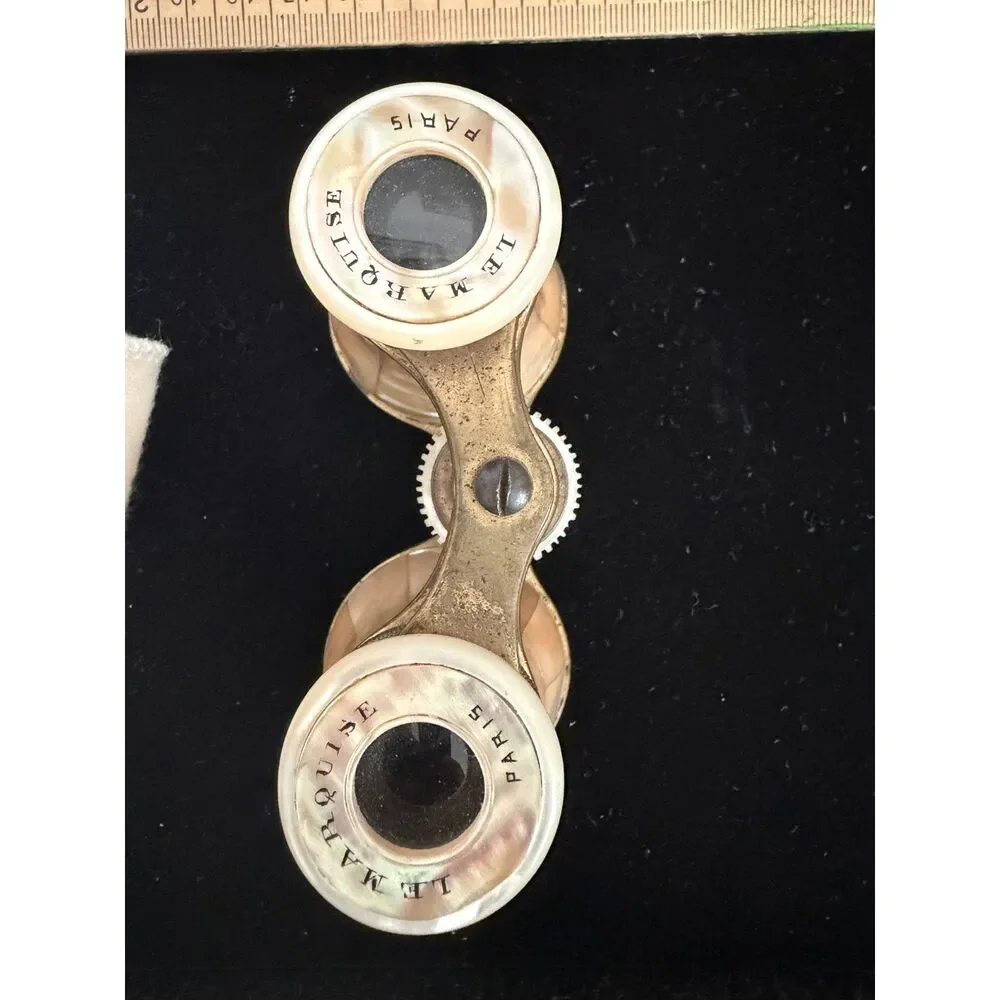 Le Marquise Victorian Mother of Pearl Opera Glasses.